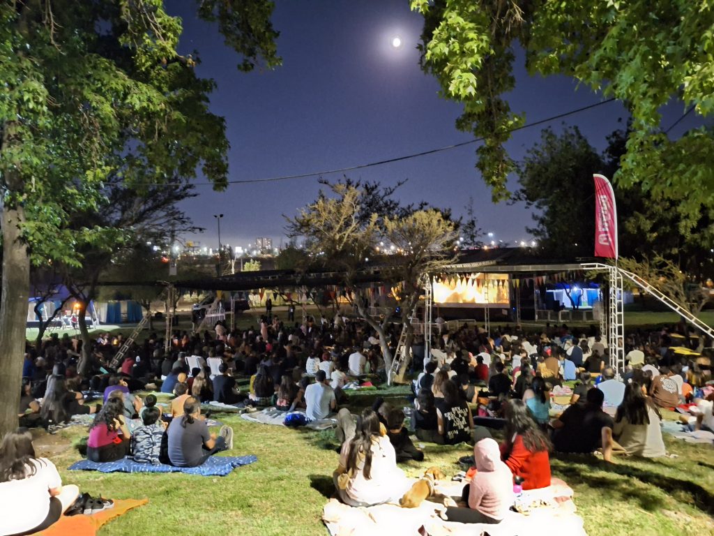 Cine bajo las estrellas en Maipú.