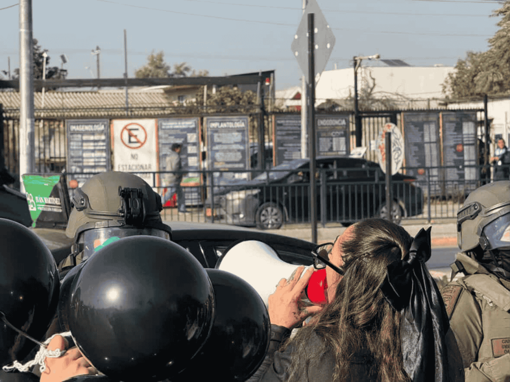 Honorarios del Hospital El Carmen protestaron en Rinconada y acusan agresión de Carabineros 2 Protestas Hospital El Carmen
