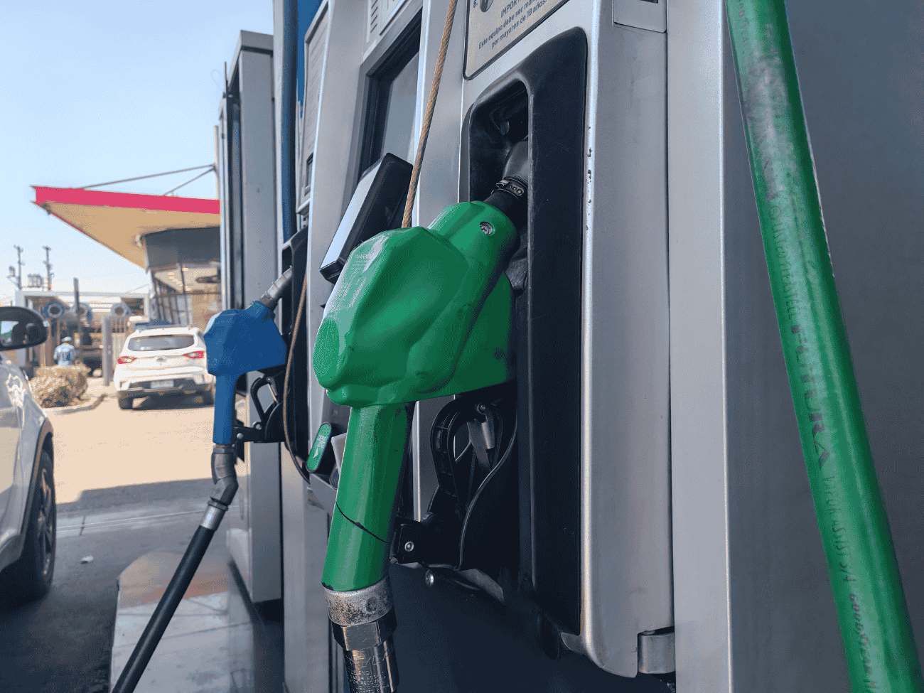 [AHORA] Usuarios reportan escasez de petróleo y combustible en estaciones de servicio en Maipú