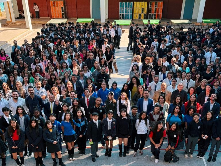 SLEP Santa Corina da inicio al año escolar en el Liceo Nacional de Maipú