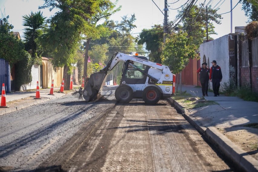 Maipú avanza en pavimentación y recuperación de espacios: estos son los proyectos en ejecución en la comuna 2 661338544 18081702524620157 165116289671450933 n