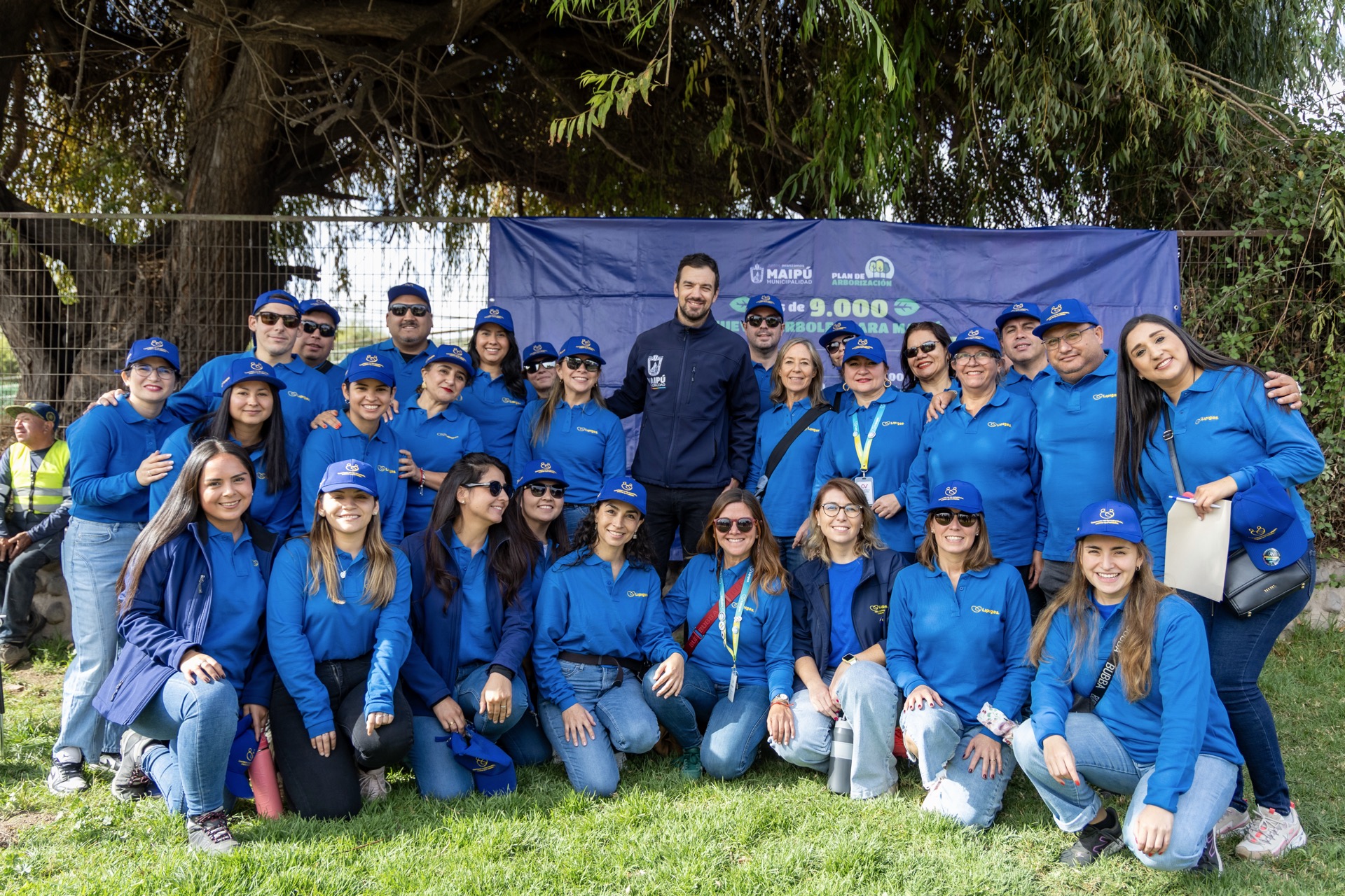 300 árboles nativos para recuperar el Parque Ferrocarril de Los Héroes, el espacio que el Tren Alameda - Melipilla dejó afectado 8 300 árboles nativos para recuperar el Parque Ferrocarril de Los Héroes, el espacio que el Tren Alameda – Melipilla dejó afectado