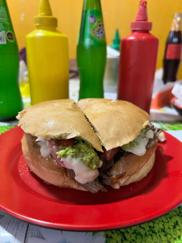 Vamos a La Playa oh oh oh: Un clásico que no defrauda en Maipú 2 churrasco italiano la playa