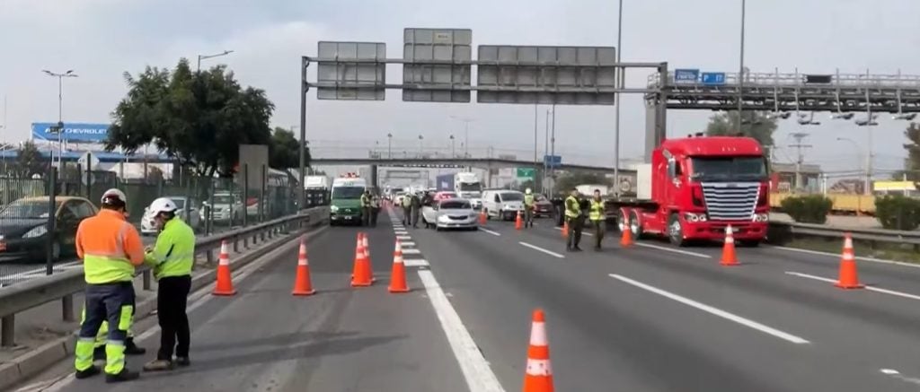 Tragedia en Vespucio Norte: atropello frente al Mall Arauco Maipú deja una persona fallecida 2 HINNkmaW8AAGiC7