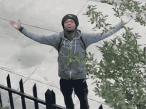 vecinos denuncian a haitiano acosador