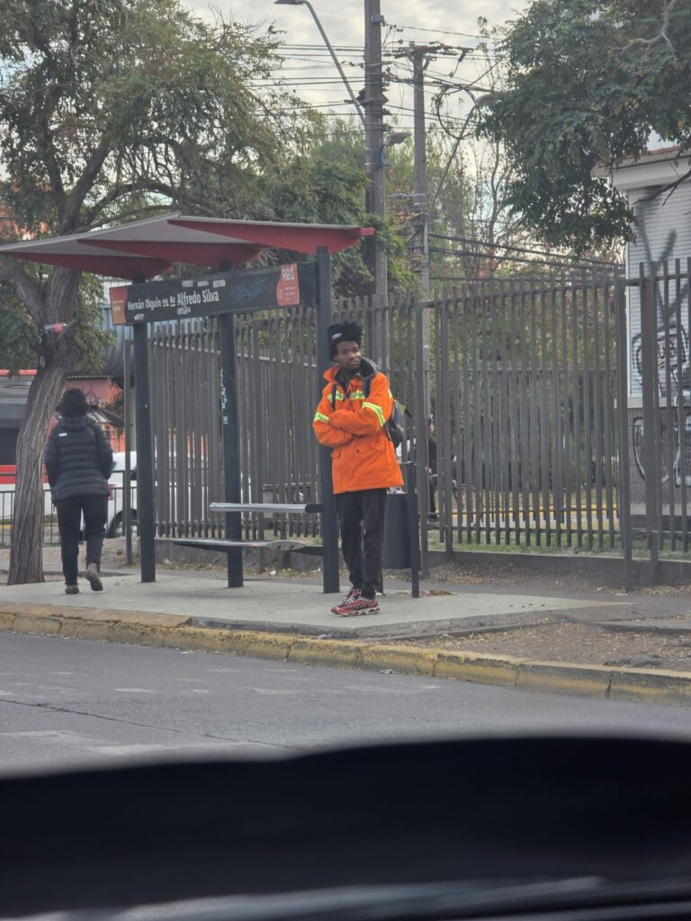 Agresiones, acoso y asaltos: vecinos de Villa Los Héroes denuncian reiterados ataques de hombre en situación de calle 2 WhatsApp Image 2026 05 06 at 9.58.56 AM
