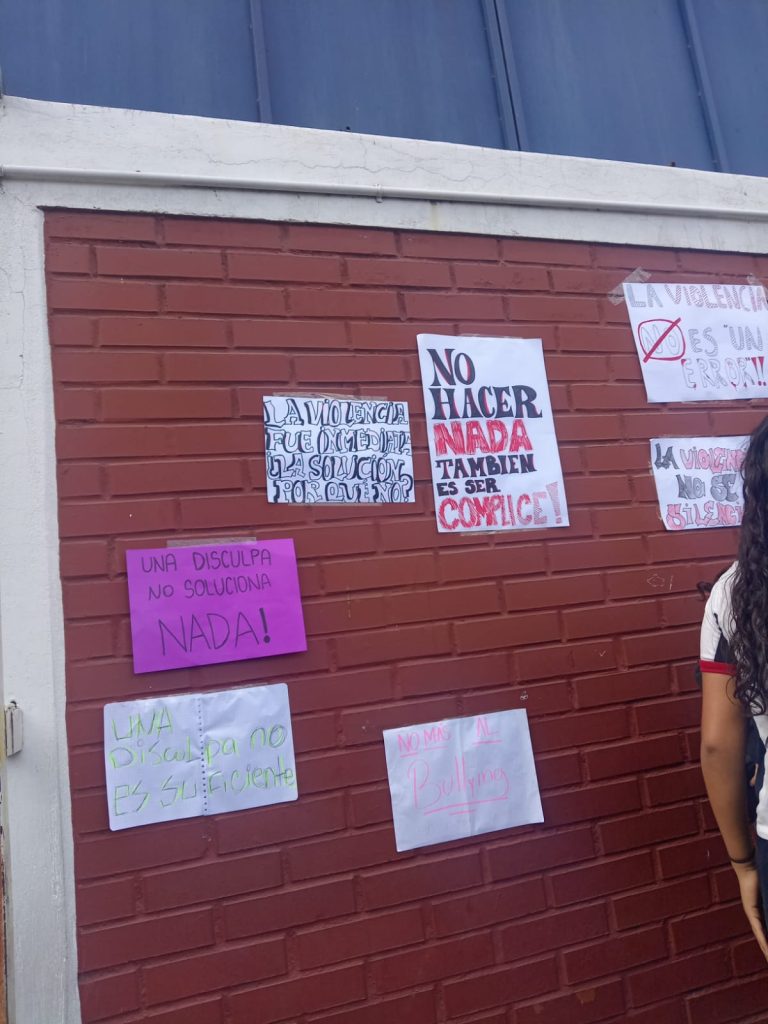 Apoderados y alumnos del Colegio Anglo Maipú denuncian bullying extremo a estudiante de tercero básico 2 Colegio Anglo Maipú