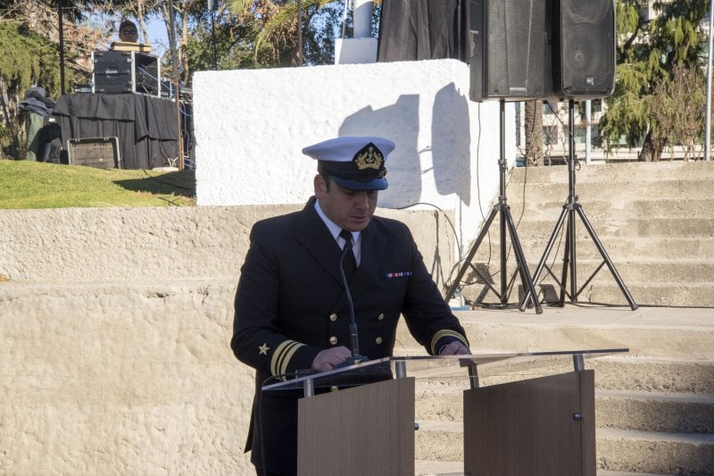 Maipú homenajeó las Glorias Navales con ofrenda floral y retreta en la Plaza de los Héroes