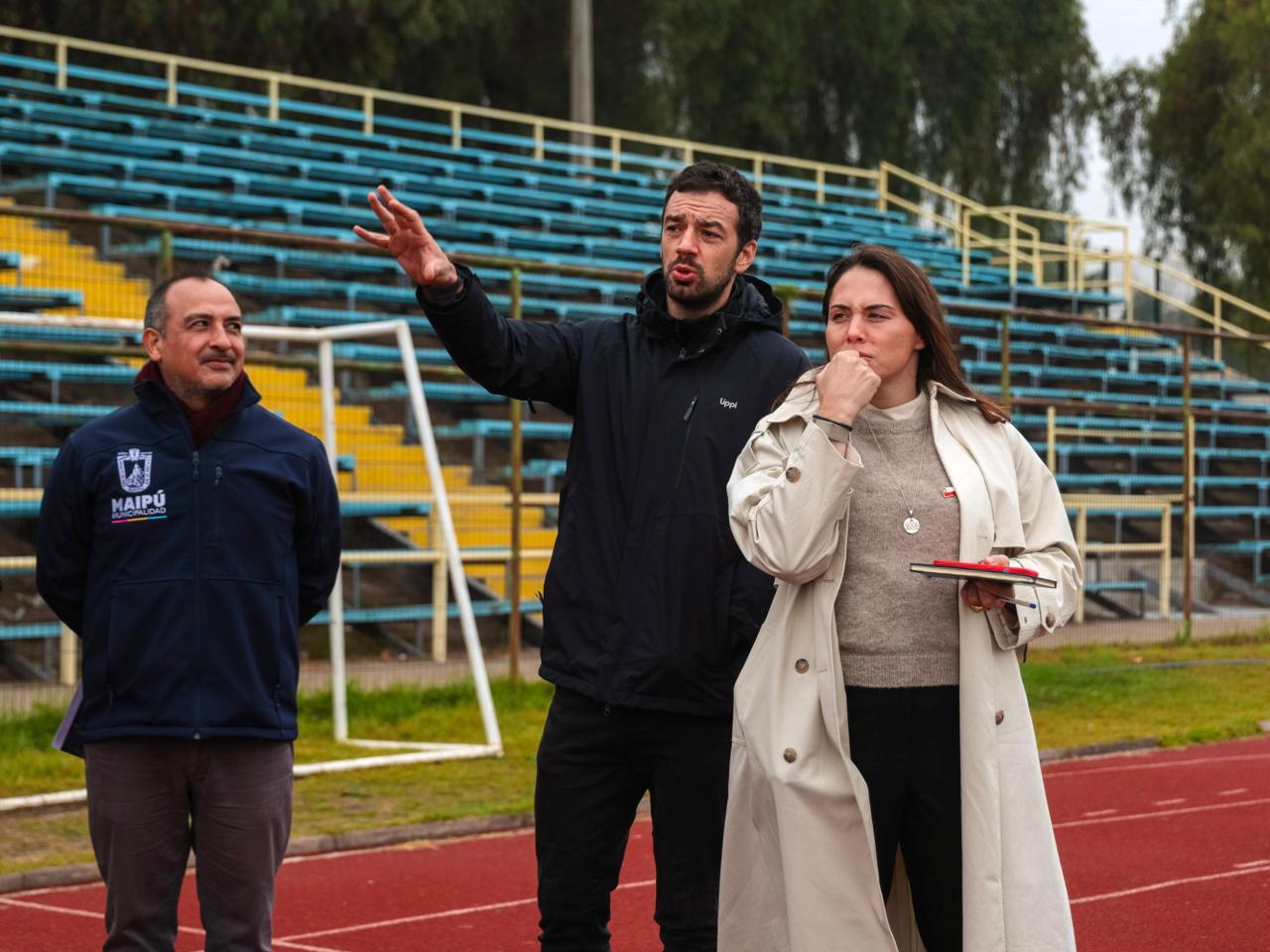 Alcalde Vodanovic se reunió con Ministra de Deportes en el Estadio Bueras