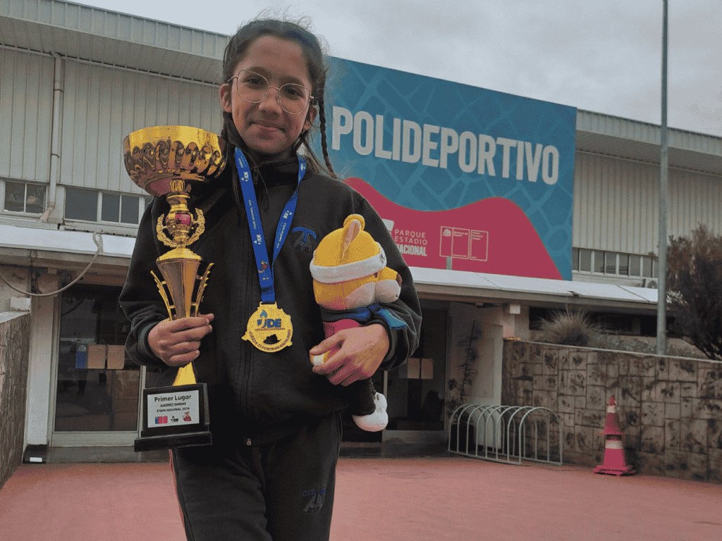 Sofía Quezada: la maipucina de 11 años que se coronó campeona regional de ajedrez