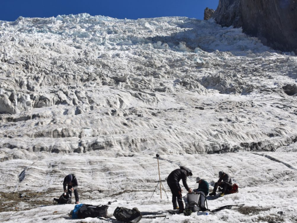 El glaciar Universidad perdió entre 2024 y 2025 la cantidad agua que consume todo Maipú